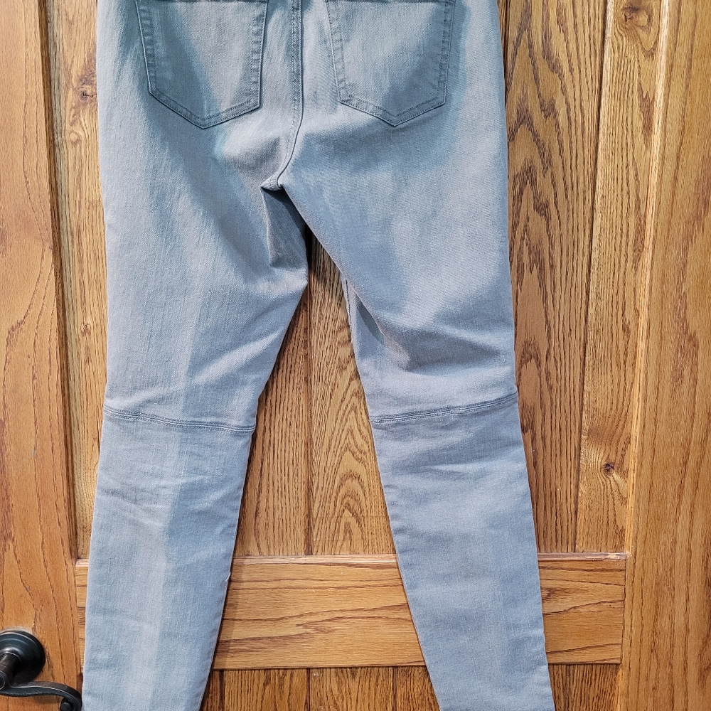 🌷SOLD🌷Sofia Vergara jeans - Picture 5 of 6